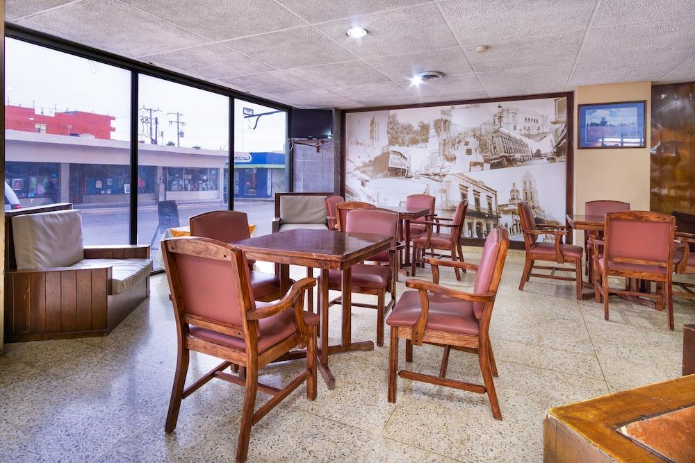 Hotel Premier Saltillo Coahuila Εξωτερικό φωτογραφία
